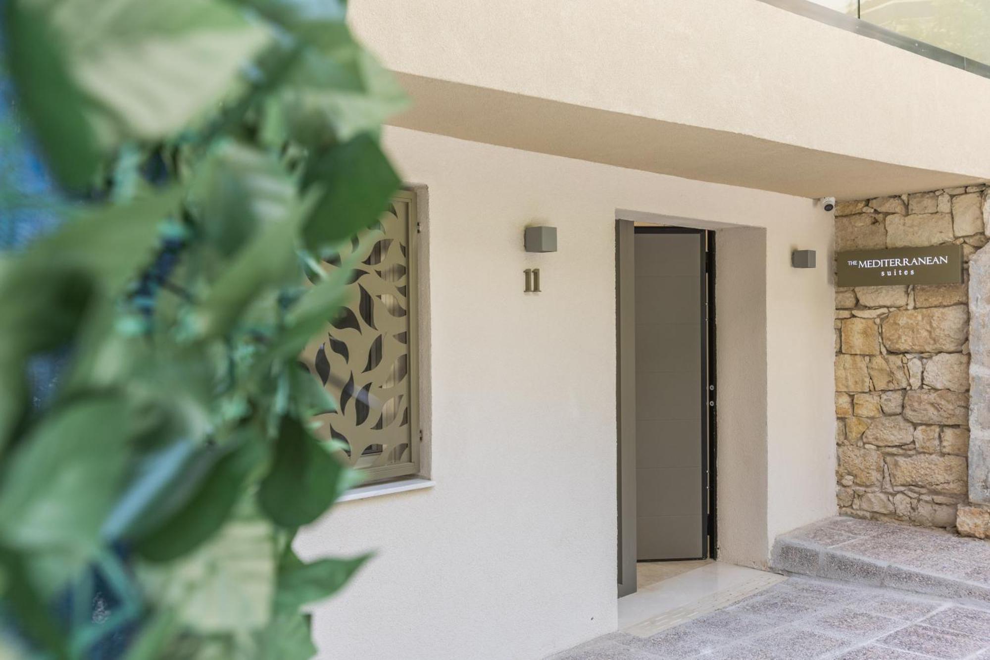 The Mediterranean Suites Pireusz Kültér fotó