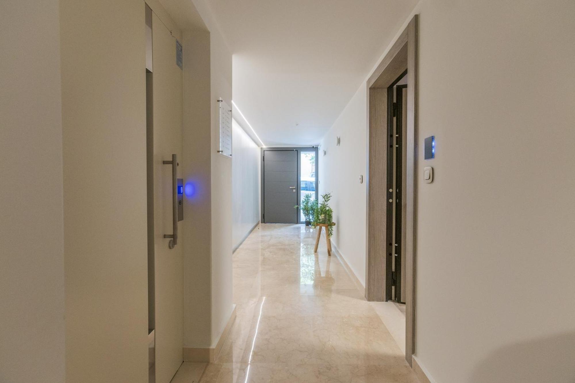 The Mediterranean Suites Pireusz Kültér fotó