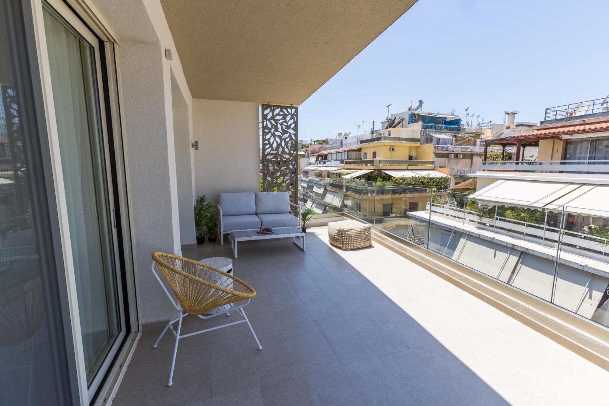 The Mediterranean Suites Pireusz Kültér fotó