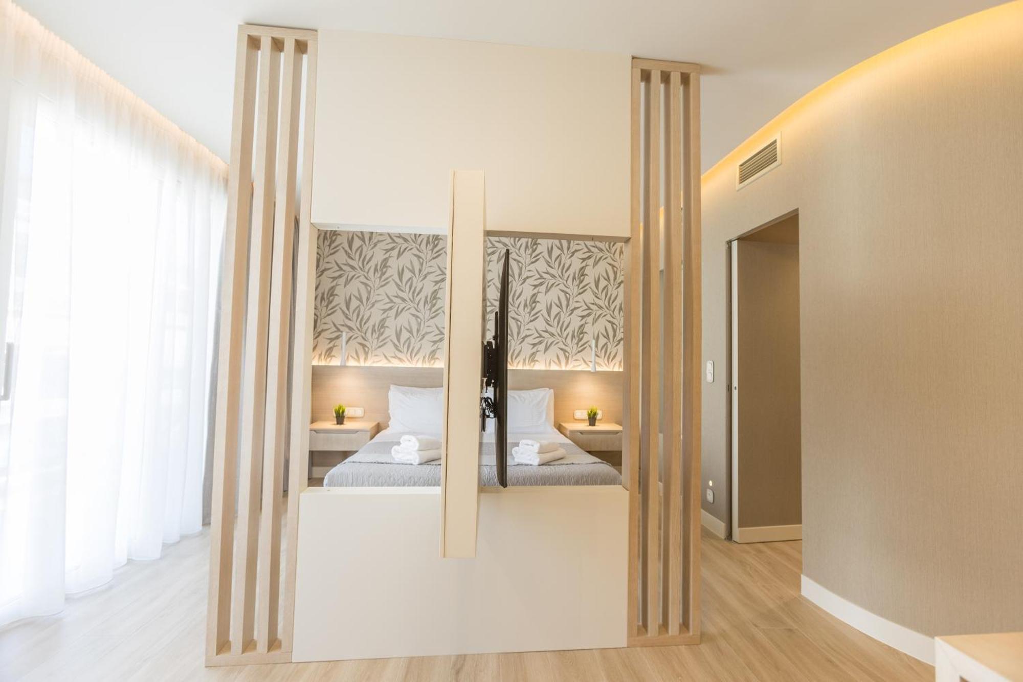 The Mediterranean Suites Pireusz Kültér fotó