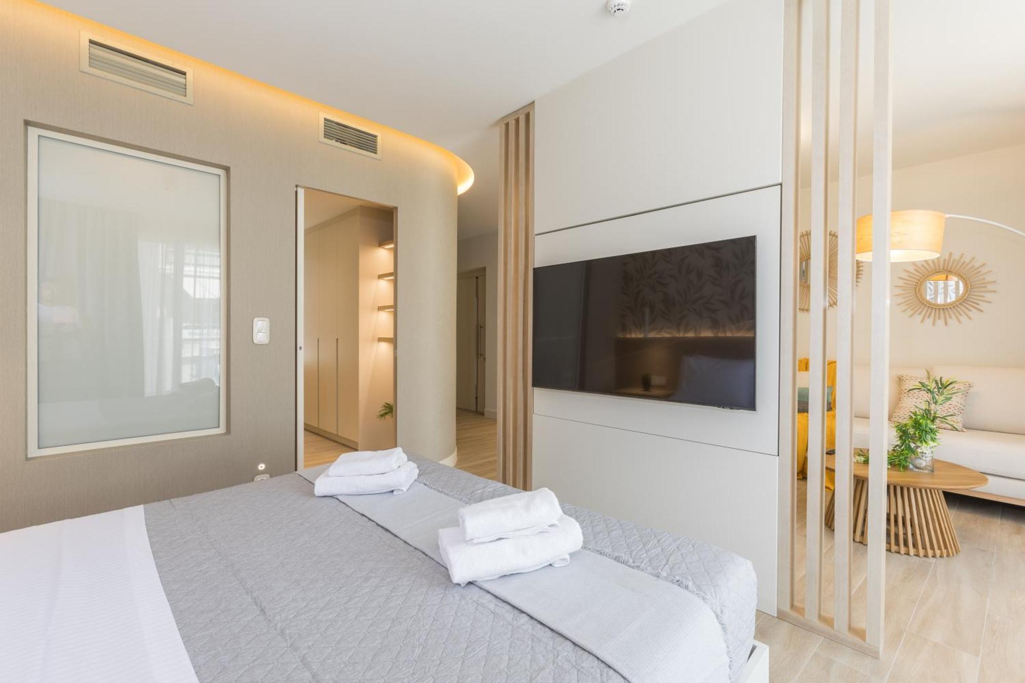 The Mediterranean Suites Pireusz Kültér fotó