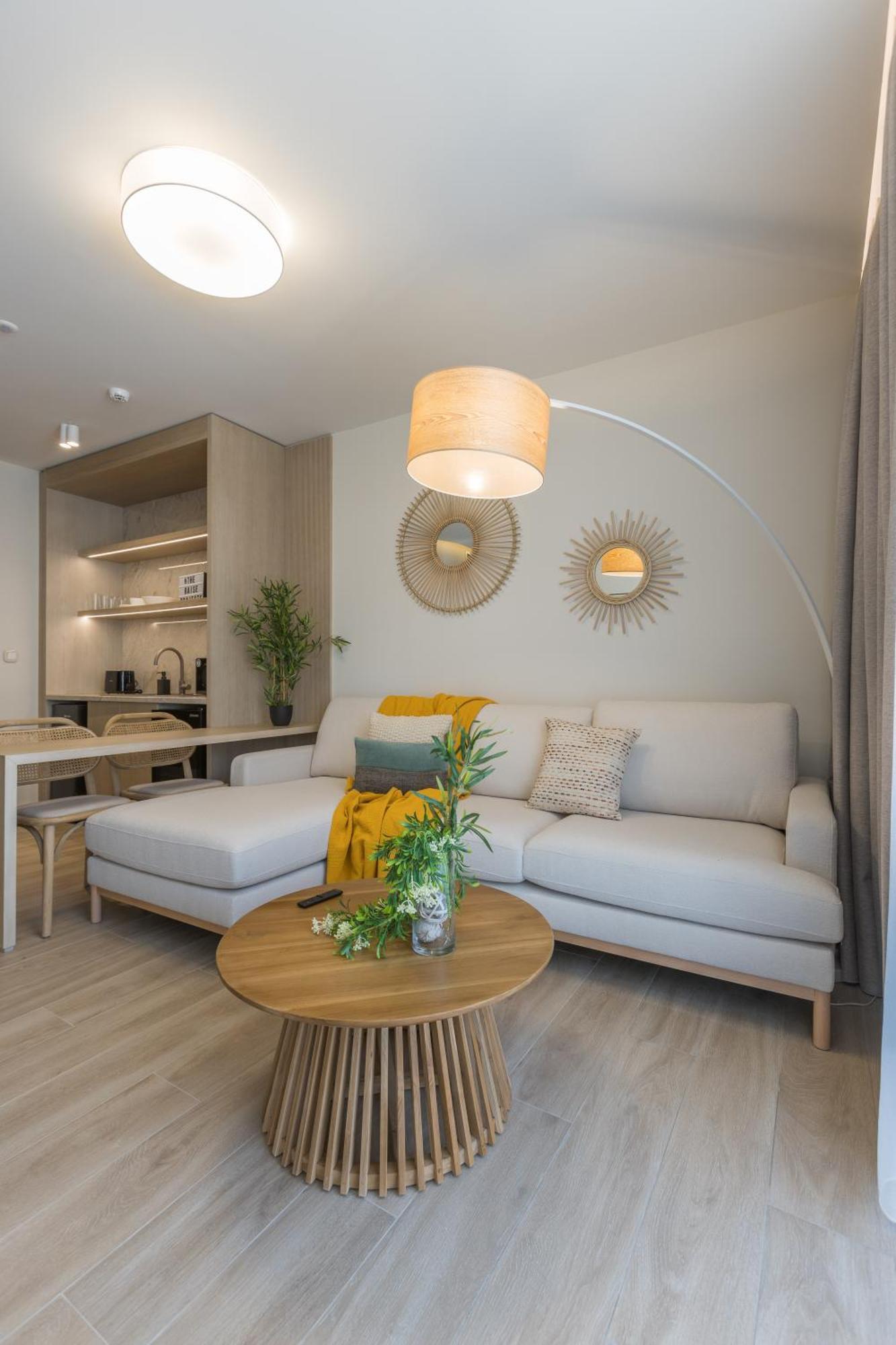 The Mediterranean Suites Pireusz Kültér fotó