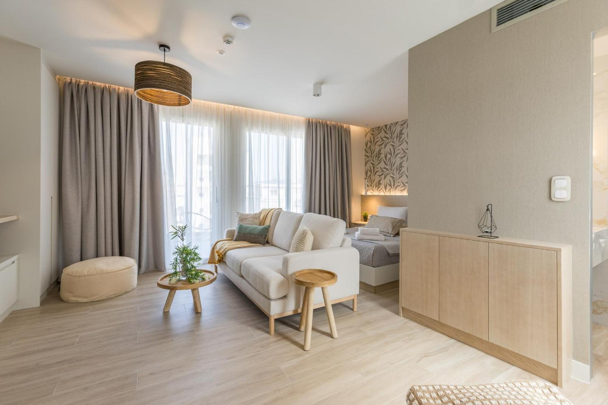 The Mediterranean Suites Pireusz Kültér fotó